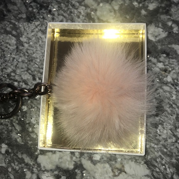Micheal Kor’s Pom Pom keychain - Picture 4 of 4